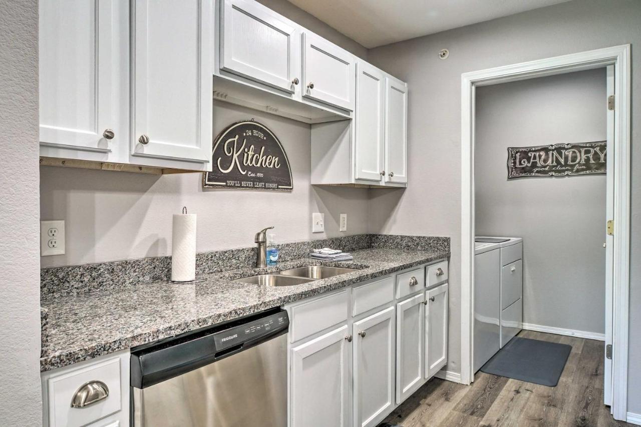 Cozy Condo With Pool Access, 5 Mi To Table Rock Lake Branson Exterior foto